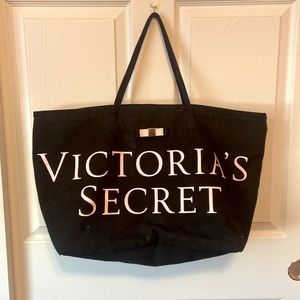 Victoria’s Secret Large Over Night Tote. No rips or tears